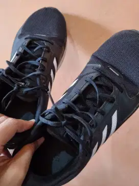 Sepatu adidas size 44 original