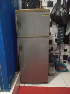 kulkas 2 pintu merek sanyo