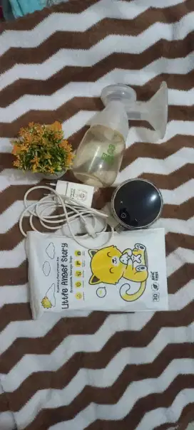 Pompa ASI Mom Uung