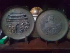 Piring pajangan  logam Kuningan antik