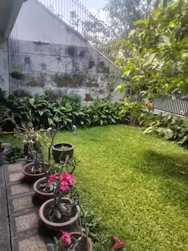 Rumah Pusat Kota Sayap Riau/Dago Lokasi Strategis Bukan HARITAGE|LH014