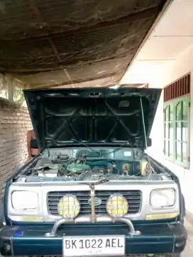 Daihatsu feroza tahun 1993