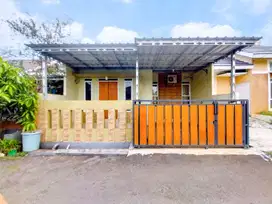 Rumah 2 KT Minimalis 14 Mnt ke Pintu Tol Cibadak 2 Hadap Utara J-26037