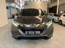 HONDA HR-V E SE 1.5  AT 2021 Abu-abu  B2618BRW DP Minim
