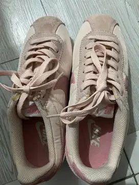 Sepatu nike kortez