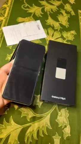 Di jual samsung galaxy z flip 5