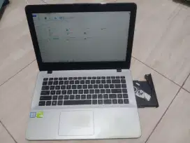 Asus X442URR core i5-8250