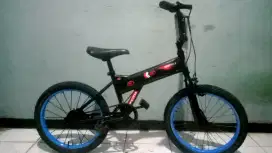 Dijual sepeda BMX WIMCYCLE msih bgus ban msih tebal aman tinggal pakai