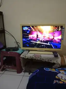 Jual tv led Polytron 24 inchi normal lengkap