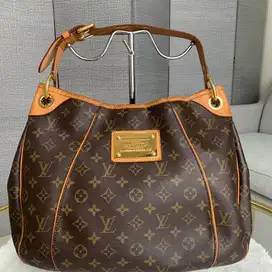 Lv galleria 2010