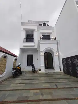 Rumah siap huni jagakarsa strategis akses jalan 2 mobil