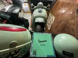 VESPA BATIK LX125