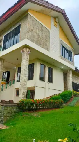 Di jual butuh rumah mewah turun hrg lokasi dekat tol Yasmin kota Bogor