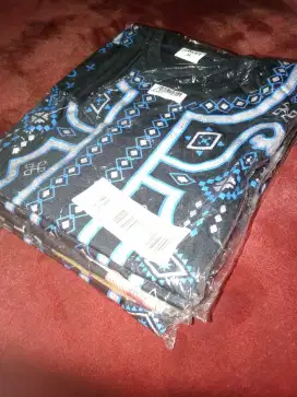 Kaos anak dan baju muslim usia 1-3 thn 50 Rb dapat 3 pcs masih baru