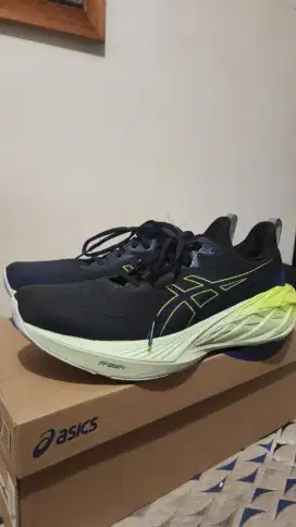 Asics Novablast 4