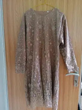 Preloved 2 kebaya plus 1 rok batik