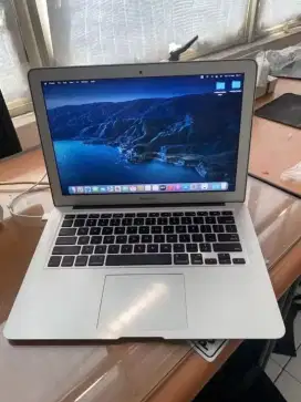 laptop/macbook second