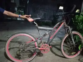 Sepeda balap kondisi baik