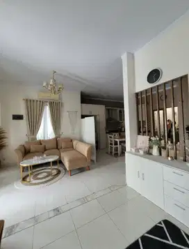 Rumah Sudah Renov Dalam Cluster Distrik Emerald Luas 105 Bintaro