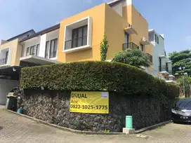 Rumah Eksklusif dengan Akses Kolam Renang di Teras Bintaro! Harga NEGO