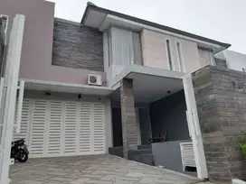 Rumah Bukit Darmo GOLF VIEW