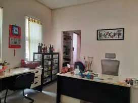Dijual Rumah Golf Lake Siap Huni Harga Nego di Cengkareng Timur