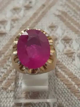 Batu ruby afrika