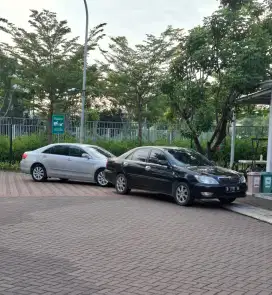 Camry 2004 hitam siap luar kota murah saja