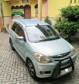 Daihatsu Xenia 2009 Bensin