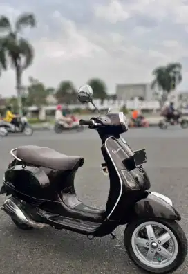 Dijual Cepat Vespa Matic 2013