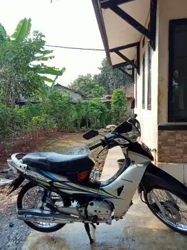 Honda Kharisma 2004