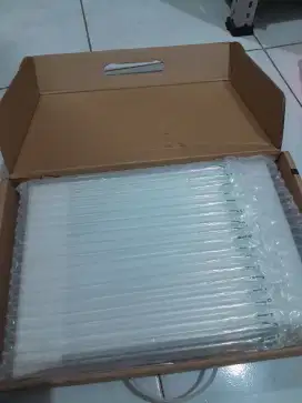 Laptop murah meriah, baru, merek shinon, ram 8 gb.