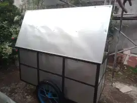 Gerobak dorong barang dagang