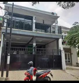 Over Kredit 125Juta Rumah 2 Lantai di Karang Tengah, Tangerang