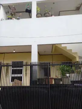 Kontrakan dijual murah 6pintu(600jt)akses mobil Cilangkap Depok