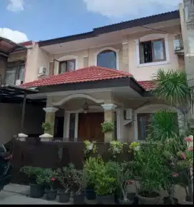 RUMAH MEWAH ELEGANT DI TAMAN GALAXY
