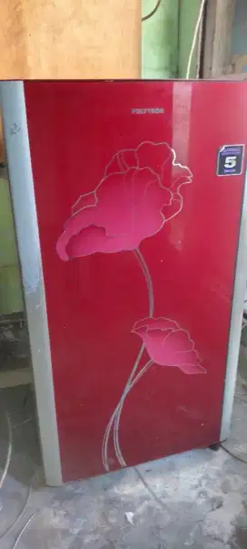 Kulkas 1 pintu merk Polytron