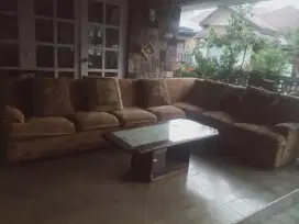 Kursi sofa sudut