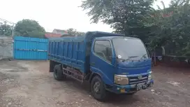 Toyota Dyna 130 HT  2011