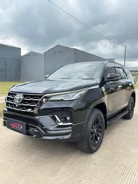 Toyota Fortuner VRZ 2.8 GR SPORT 2022 Automatic ( Hitam Metalik )