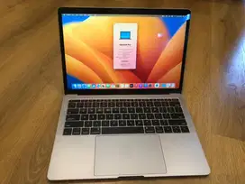 Macbook pro 2017 Normal LCD Aman