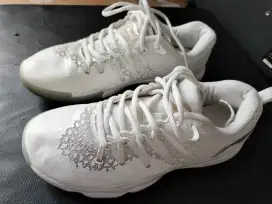 Sepatu badminton Li-Ning ranger