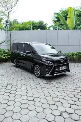 Toyota Voxy 2.0 2019 Matic