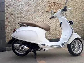 VESPA PRIMAVERA 2022 LOW KM