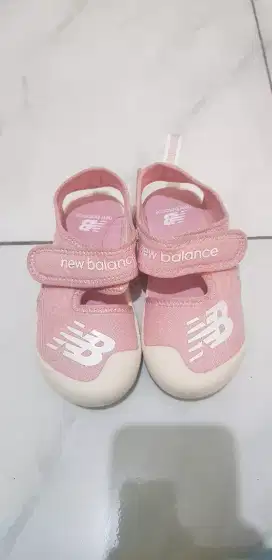 Jual sepatu anak NB