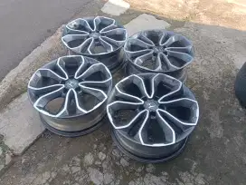 Velg Original Honda CRV 2021

Ring 18

Pcd 5x114.3

Lebar 7.5