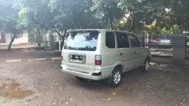 Di jual mobil bekas kijang ssx2001 1.8 MT