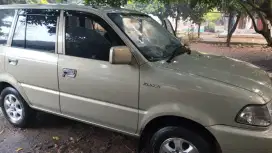 Di jual mobil bekas kijang ssx2001 1.8 MT