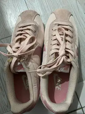 Nike pink kortez