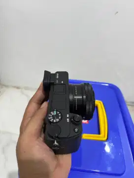 Sony A6400 + lensa kit